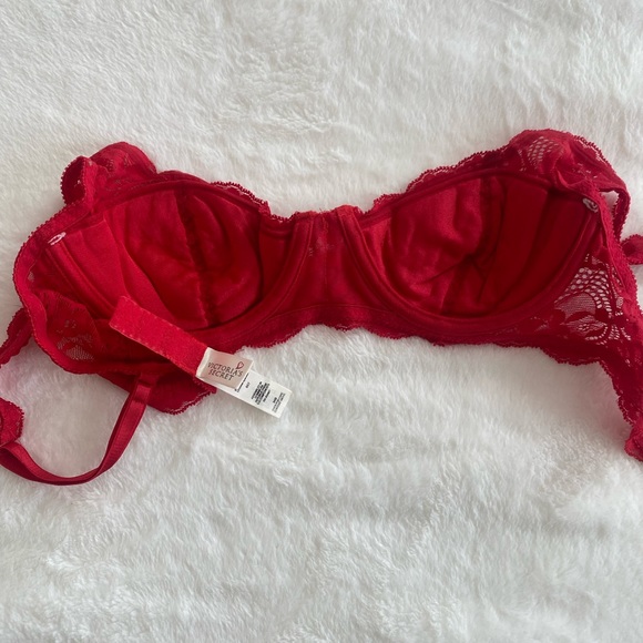 90s Victoria’s Secret Red Stretch Floral Lace Bra Garter Belt 2 PC Set 34B - Picture 4 of 8